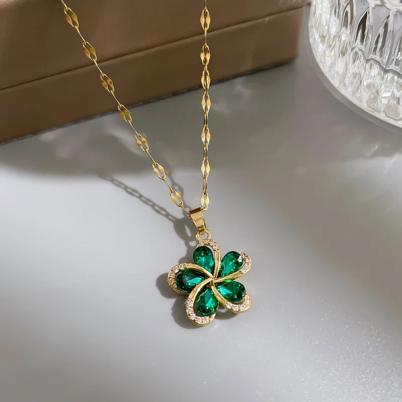 Bellara I Flower Pendant Necklace