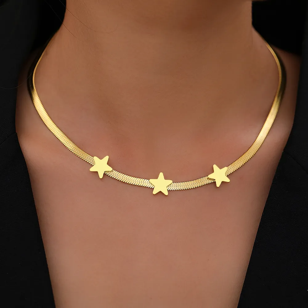 Twinkle & Glow I Golden Stars Necklace