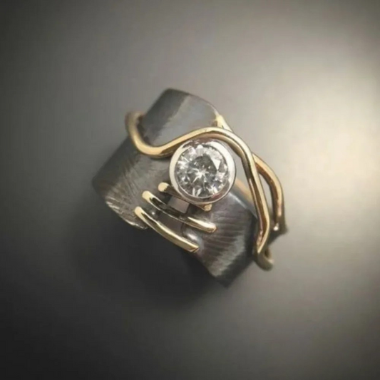 Altiora | Vintage Dark Silver Zirconia Ring
