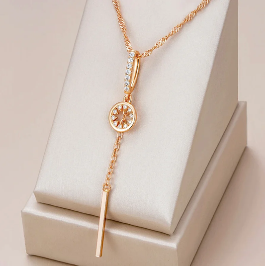 Golden Halo I Elegant Rounded Crystal Necklace in Gold
